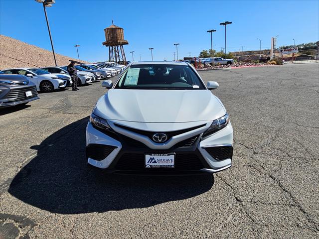 2023 Toyota Camry SE Hybrid