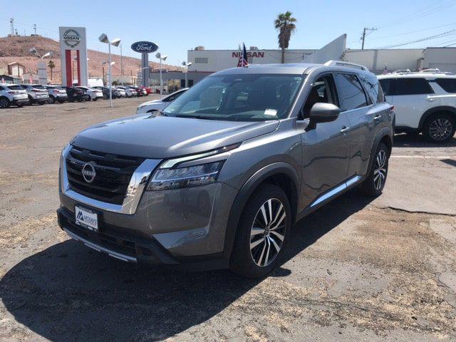 2023 Nissan Pathfinder Platinum FWD