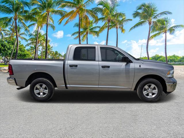 2022 RAM 1500 Classic SLT Crew Cab 4x4 57 Box