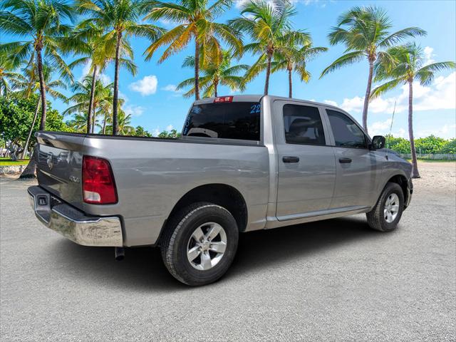 2022 RAM 1500 Classic SLT Crew Cab 4x4 57 Box