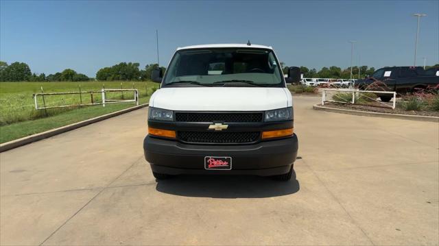 2023 Chevrolet Express Passenger RWD 3500 Regular Wheelbase LS
