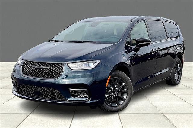 2024 Chrysler Pacifica Hybrid PACIFICA PLUG-IN HYBRID S APPEARANCE