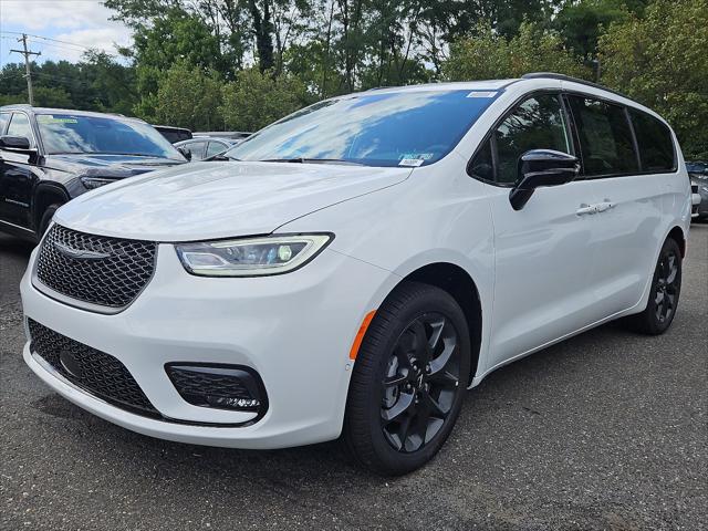 2024 Chrysler Pacifica PACIFICA LIMITED AWD