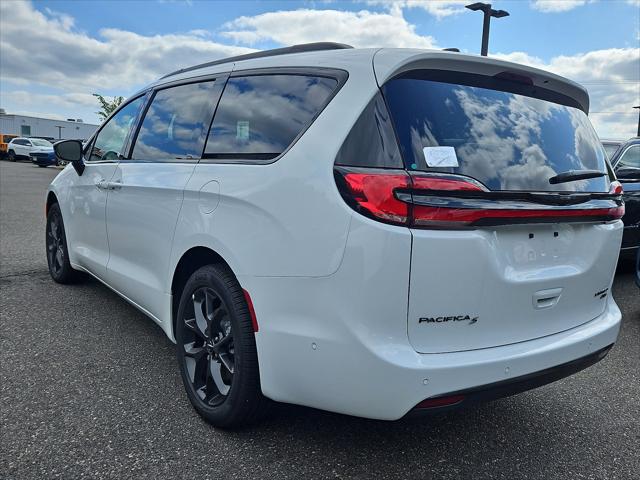 2024 Chrysler Pacifica PACIFICA LIMITED AWD