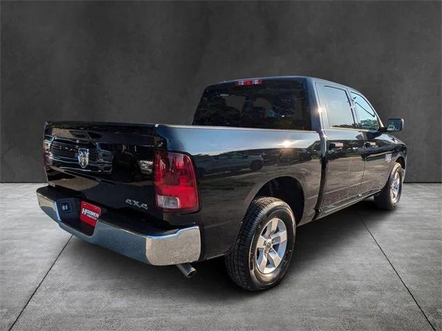 2022 RAM 1500 Classic SLT Crew Cab 4x2 57 Box