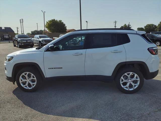 2024 Jeep Compass COMPASS LATITUDE 4X4