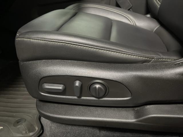 2023 Chevrolet Traverse AWD LT Leather