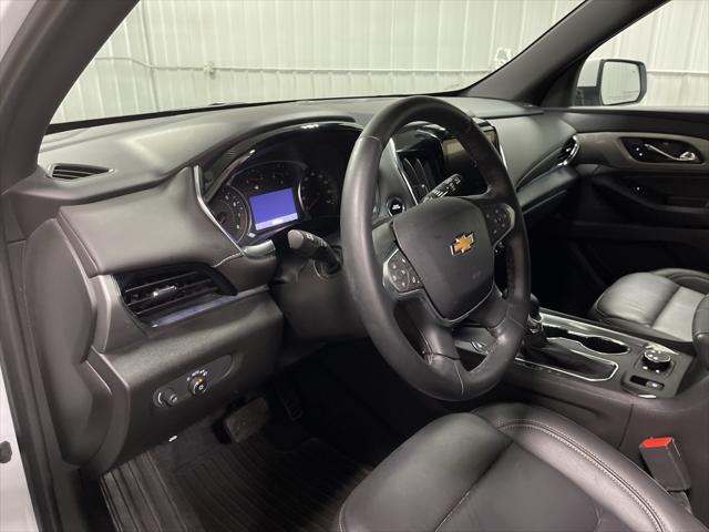2023 Chevrolet Traverse AWD LT Leather