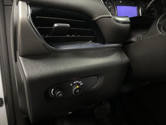 2023 Chevrolet Traverse AWD LT Leather