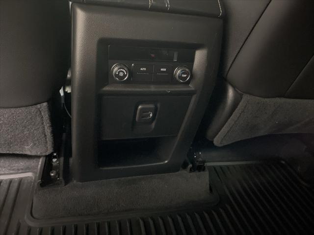 2023 Chevrolet Traverse AWD LT Leather
