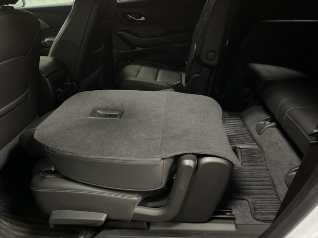 2023 Chevrolet Traverse AWD LT Leather
