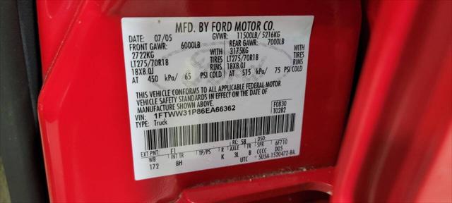 2006 Ford F-350 Lariat 4dr Crew Cab 4WD LB