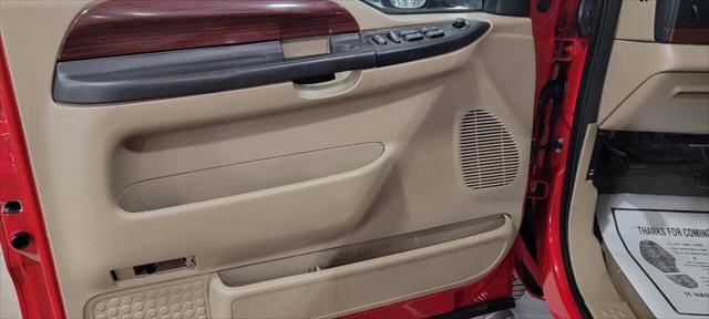 2006 Ford F-350 Lariat 4dr Crew Cab 4WD LB