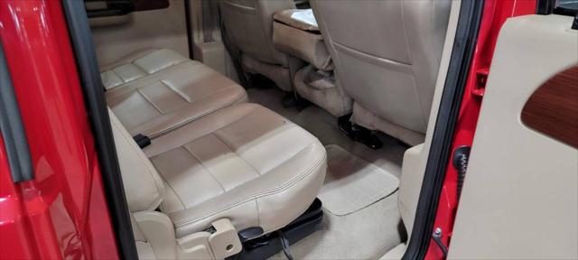 2006 Ford F-350 Lariat 4dr Crew Cab 4WD LB