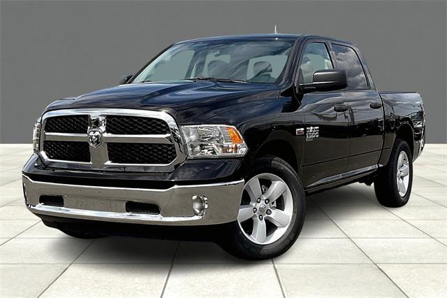 2024 RAM Ram 1500 Classic RAM 1500 CLASSIC TRADESMAN CREW CAB 4X4 57 BOX