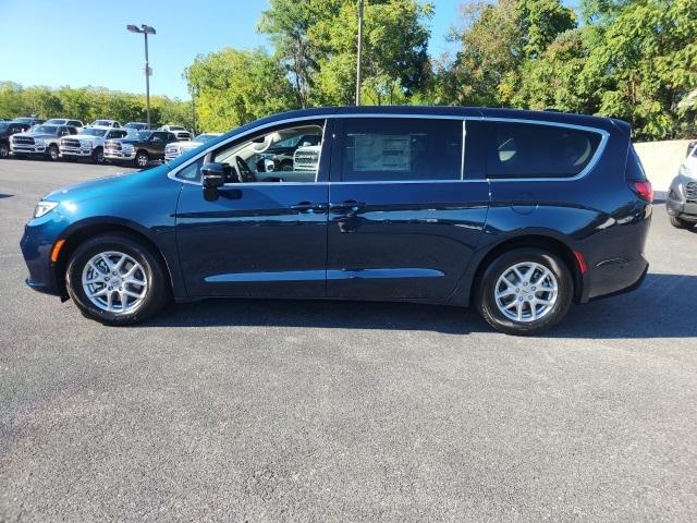 2024 Chrysler Pacifica PACIFICA TOURING L