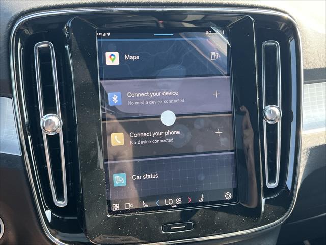 2025 Volvo XC40 Core Bright Theme