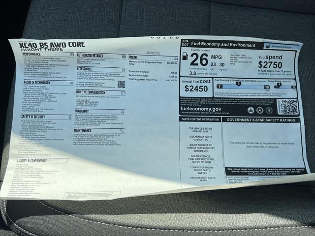 2025 Volvo XC40 Core Bright Theme