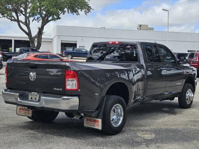 2022 RAM 3500 Tradesman Crew Cab 4x4 8 Box