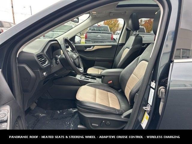 2022 Ford Escape Titanium Hybrid 2022 Ford Escape Titanium Hybrid