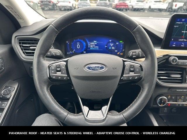 2022 Ford Escape Titanium Hybrid 2022 Ford Escape Titanium Hybrid