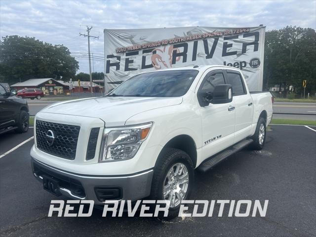 2019 Nissan TITAN SV