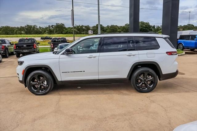 2023 Jeep Grand Cherokee L Altitude 4x2