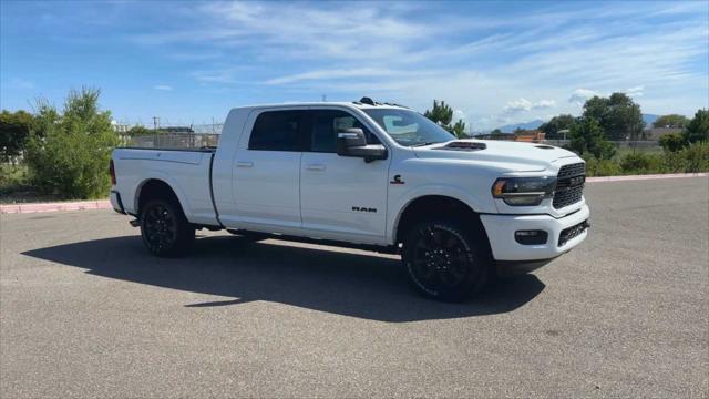 2024 RAM Ram 3500 RAM 3500 LIMITED MEGA CAB 4X4 64 BOX