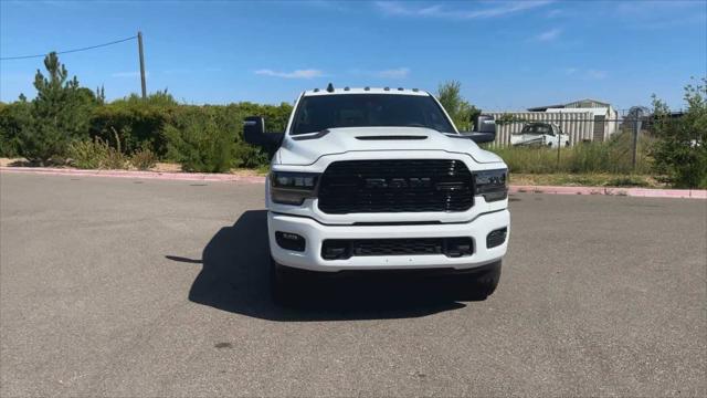 2024 RAM Ram 3500 RAM 3500 LIMITED MEGA CAB 4X4 64 BOX