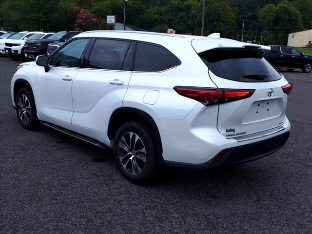 2022 Toyota Highlander XLE 2022 Toyota Highlander XLE