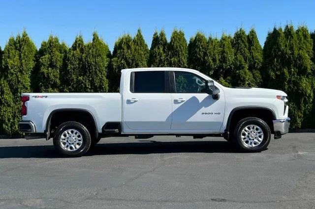 2022 Chevrolet Silverado 3500HD 4WD Crew Cab Standard Bed LT