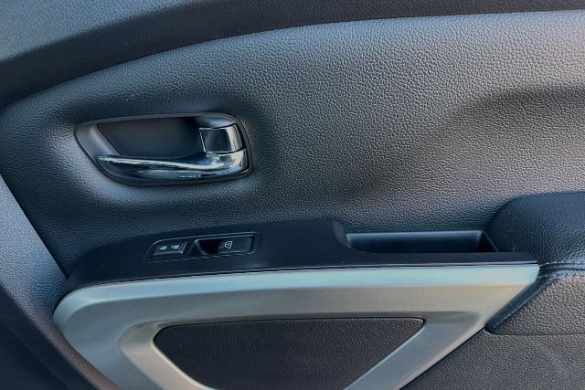 2020 Nissan Titan Crew Cab SL 4x4