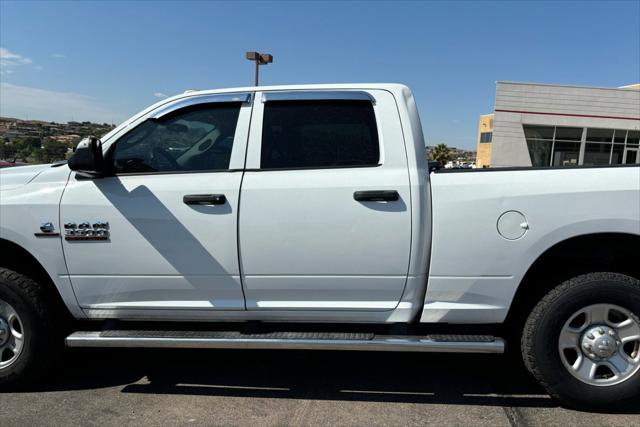 2018 RAM 3500 Tradesman Crew Cab 4x4 64 Box