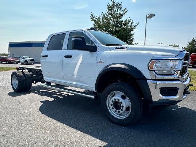 2024 RAM Ram 5500 Chassis Cab RAM 5500 TRADESMAN CHASSIS CREW CAB 4X4 60 CA