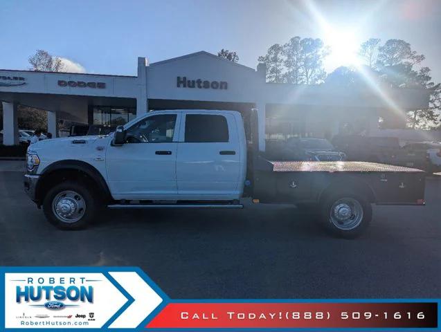 2024 RAM Ram 5500 Chassis Cab RAM 5500 TRADESMAN CHASSIS CREW CAB 4X4 60 CA