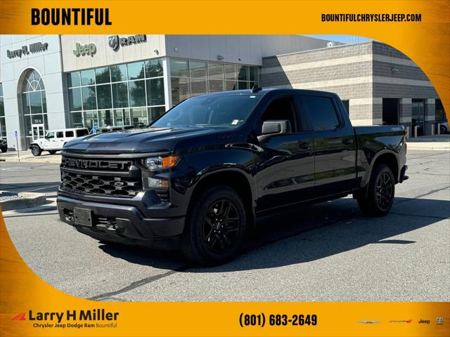 2023 Chevrolet Silverado 1500 4WD Crew Cab Short Bed Custom