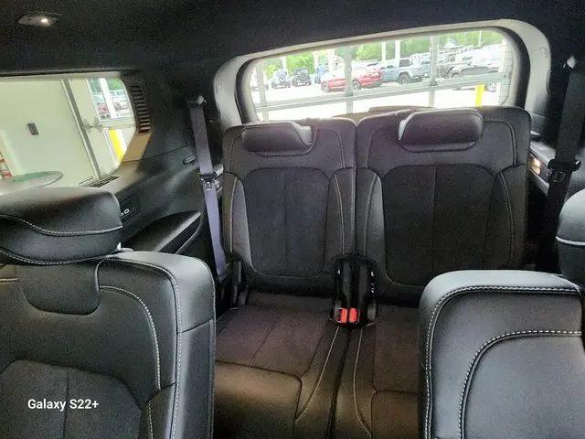 2024 Jeep Grand Cherokee L Altitude X 4x4