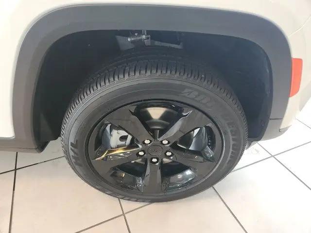 2024 Jeep Grand Cherokee L Altitude X 4x4