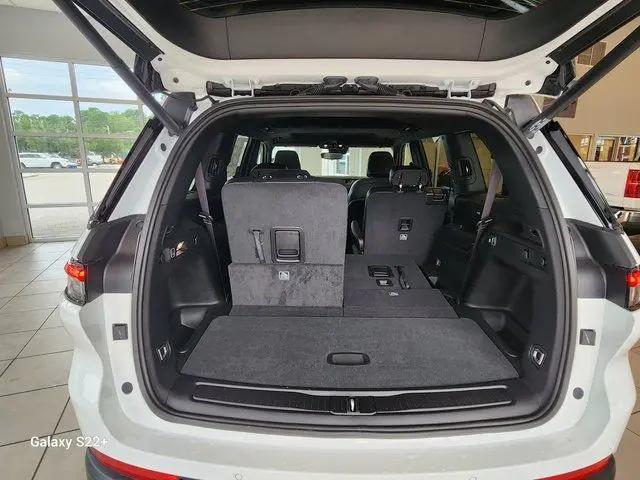 2024 Jeep Grand Cherokee L Altitude X 4x4