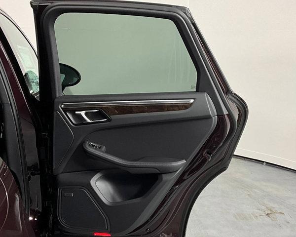 2024 Porsche Macan AWD