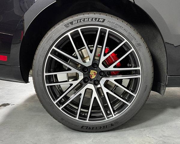2024 Porsche Macan S