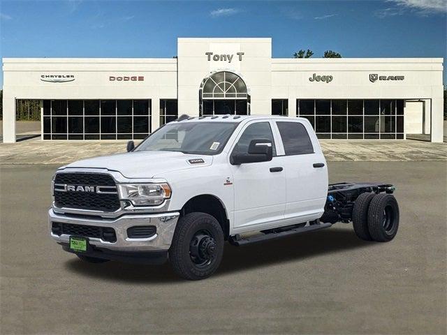 2024 RAM Ram 3500 Chassis Cab RAM 3500 TRADESMAN CREW CAB CHASSIS 4X4 60 CA