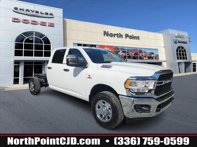 2024 RAM Ram 3500 Chassis Cab RAM 3500 TRADESMAN CREW CAB CHASSIS 4X4 60 CA