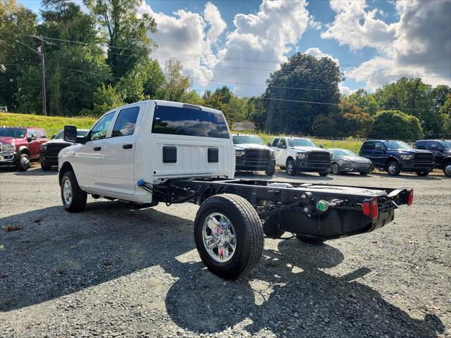 2024 RAM Ram 3500 Chassis Cab RAM 3500 TRADESMAN CREW CAB CHASSIS 4X4 60 CA