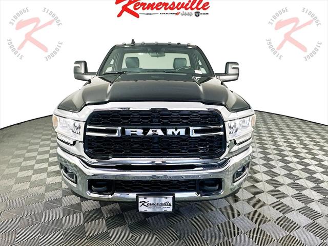 2024 RAM Ram 3500 Chassis Cab RAM 3500 TRADESMAN CHASSIS REGULAR CAB 4X4 60 CA