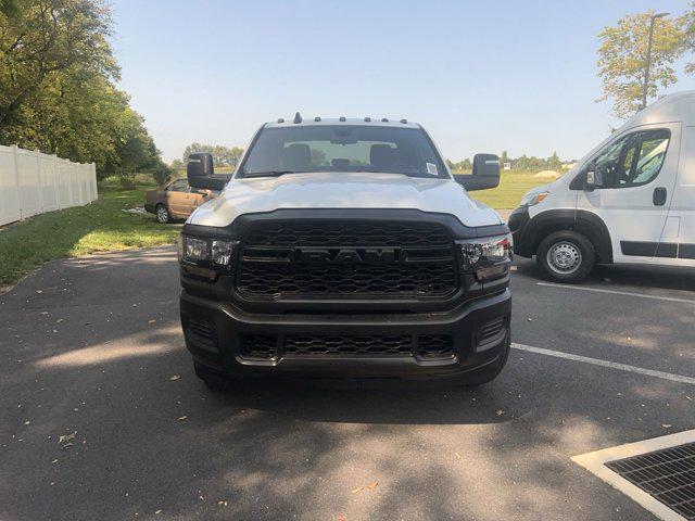 2024 RAM Ram 3500 Chassis Cab RAM 3500 TRADESMAN CREW CAB CHASSIS 4X4 60 CA