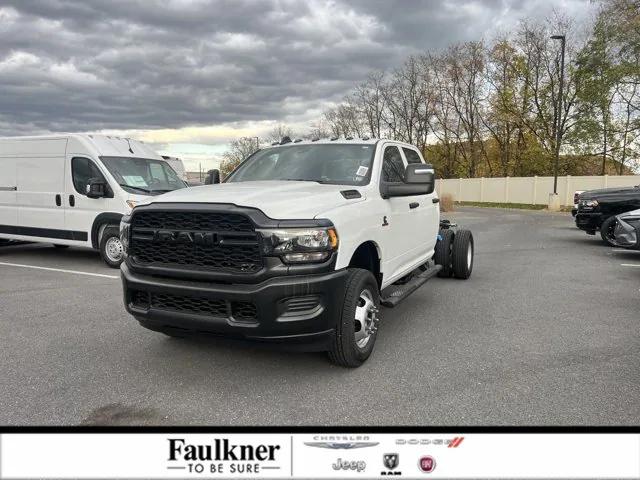 2024 RAM Ram 3500 Chassis Cab RAM 3500 TRADESMAN CREW CAB CHASSIS 4X4 60 CA