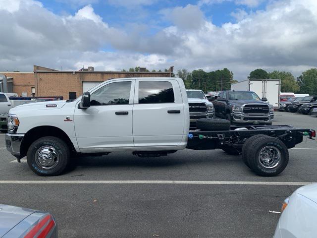 2024 RAM Ram 3500 Chassis Cab RAM 3500 TRADESMAN CREW CAB CHASSIS 4X4 60 CA