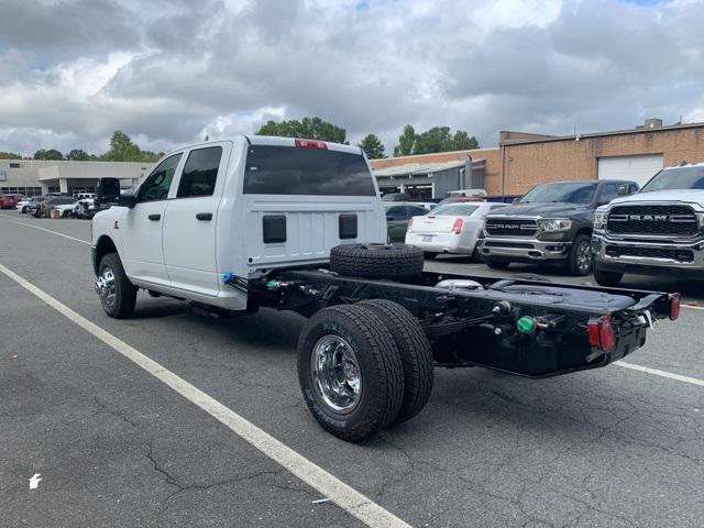 2024 RAM Ram 3500 Chassis Cab RAM 3500 TRADESMAN CREW CAB CHASSIS 4X4 60 CA