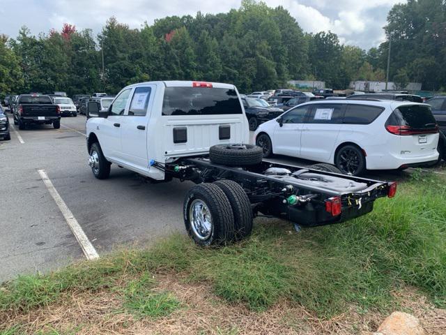 2024 RAM Ram 3500 Chassis Cab RAM 3500 TRADESMAN CREW CAB CHASSIS 4X4 60 CA